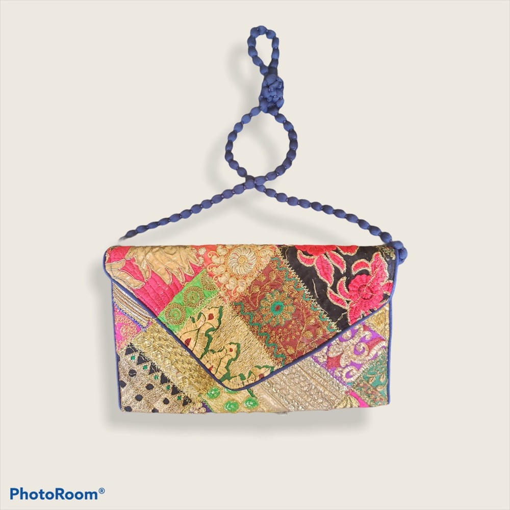 Beautiful handcrafted purse from India (new)